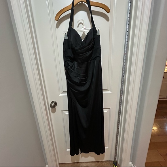 Azazie Dresses & Skirts - Kendall + Kylie Azazie women’s size A10 formal Black Backless side split Dress